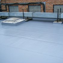 Połać dachu zabezpieczona zimą z użyciem materiału Belzona 3131 (WG Membrane)